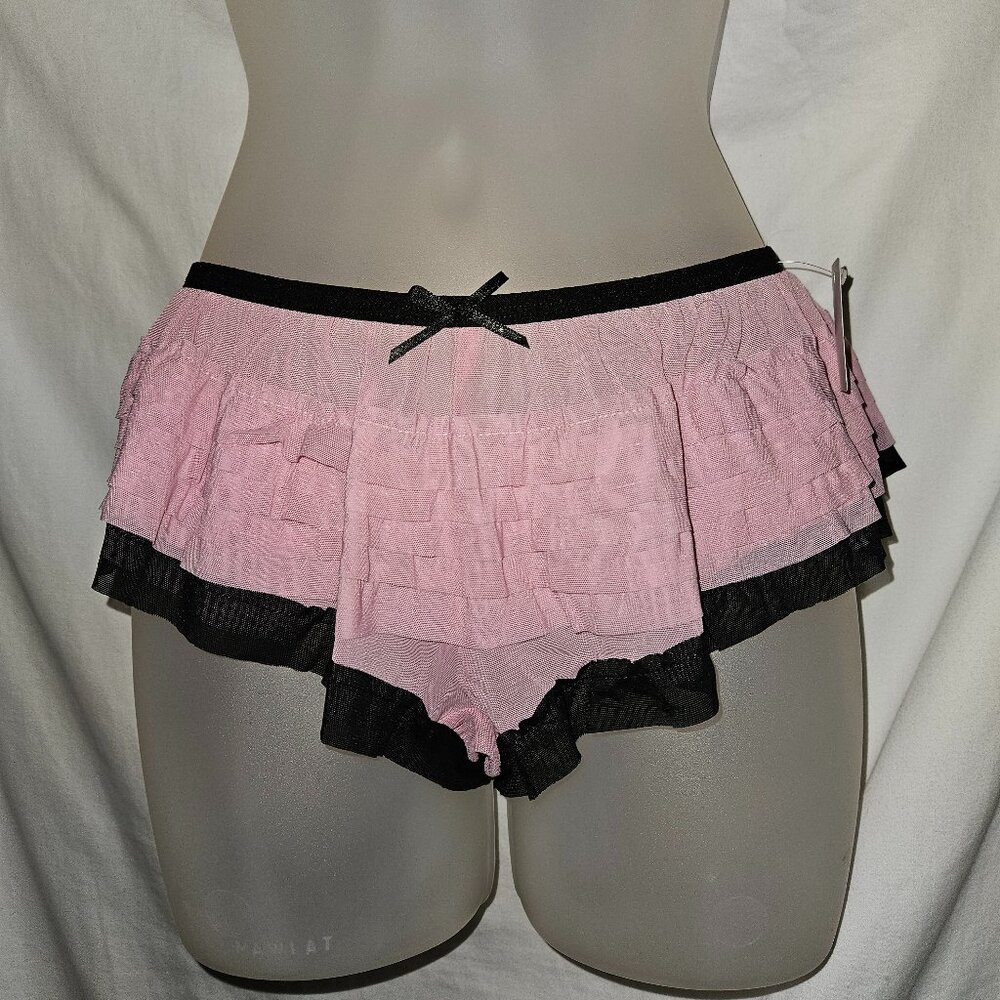 NWT PINK RUFFLED BOOTY SHORTS SMALL